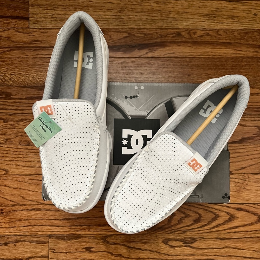 DC Villains, NWT, White, 8.5, never worn